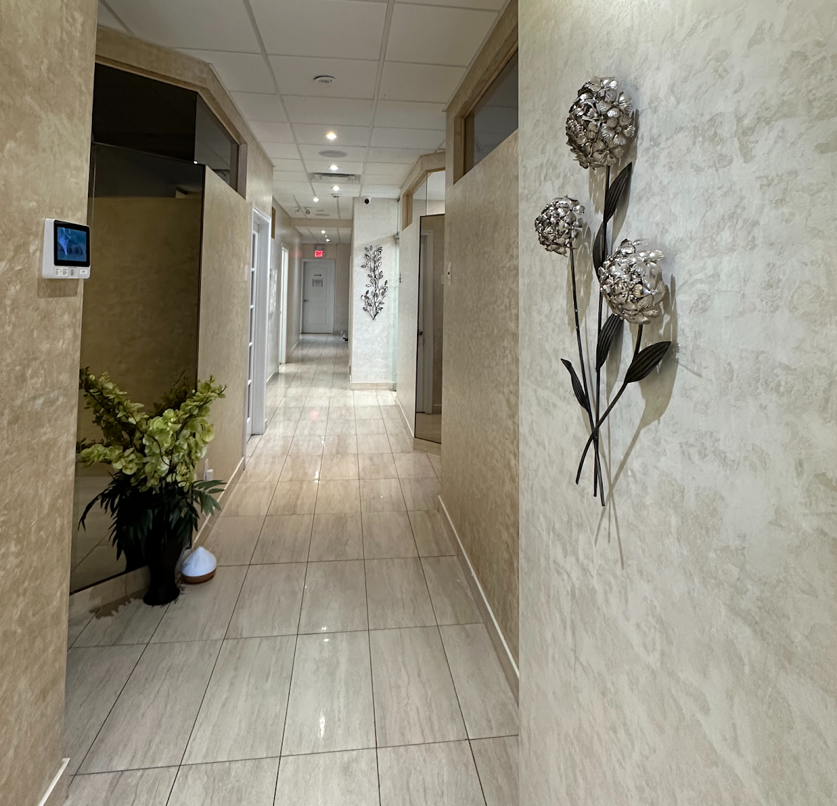 Smile Design Dentistry dental clinic in Mississauga - Photo 6