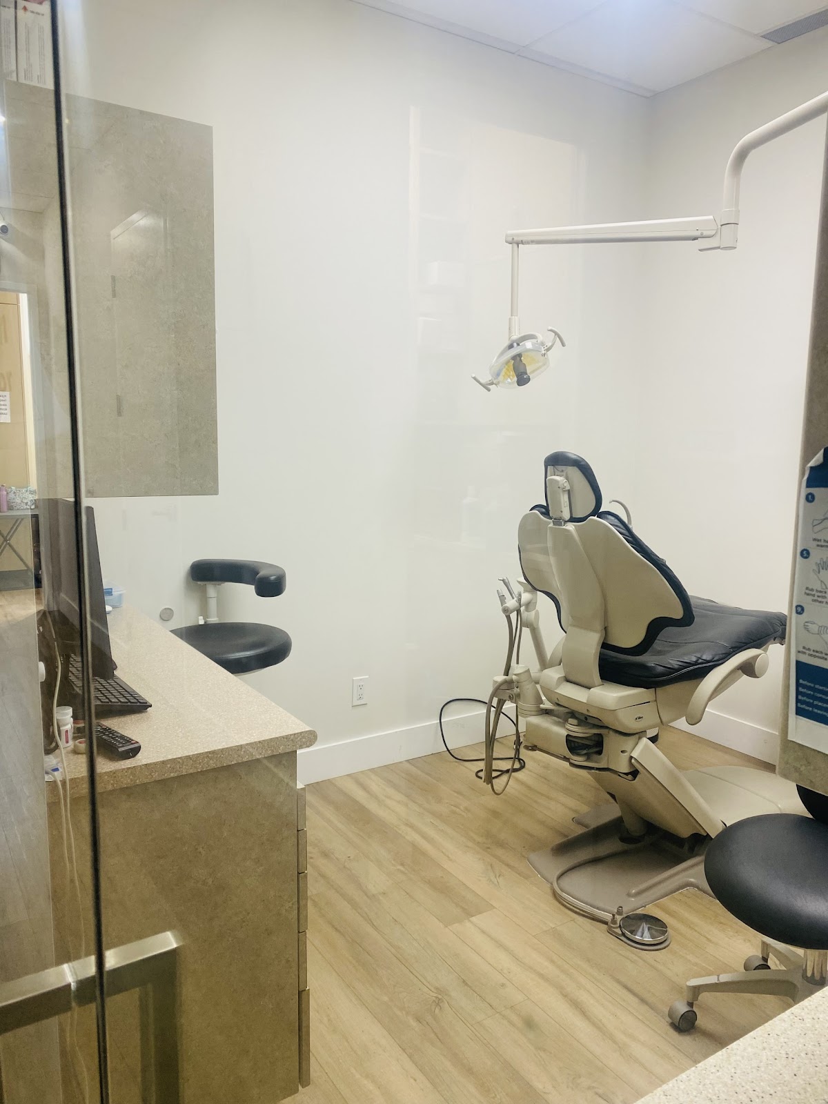 Finchwood Clinic dental clinic in Etobicoke - Photo 7