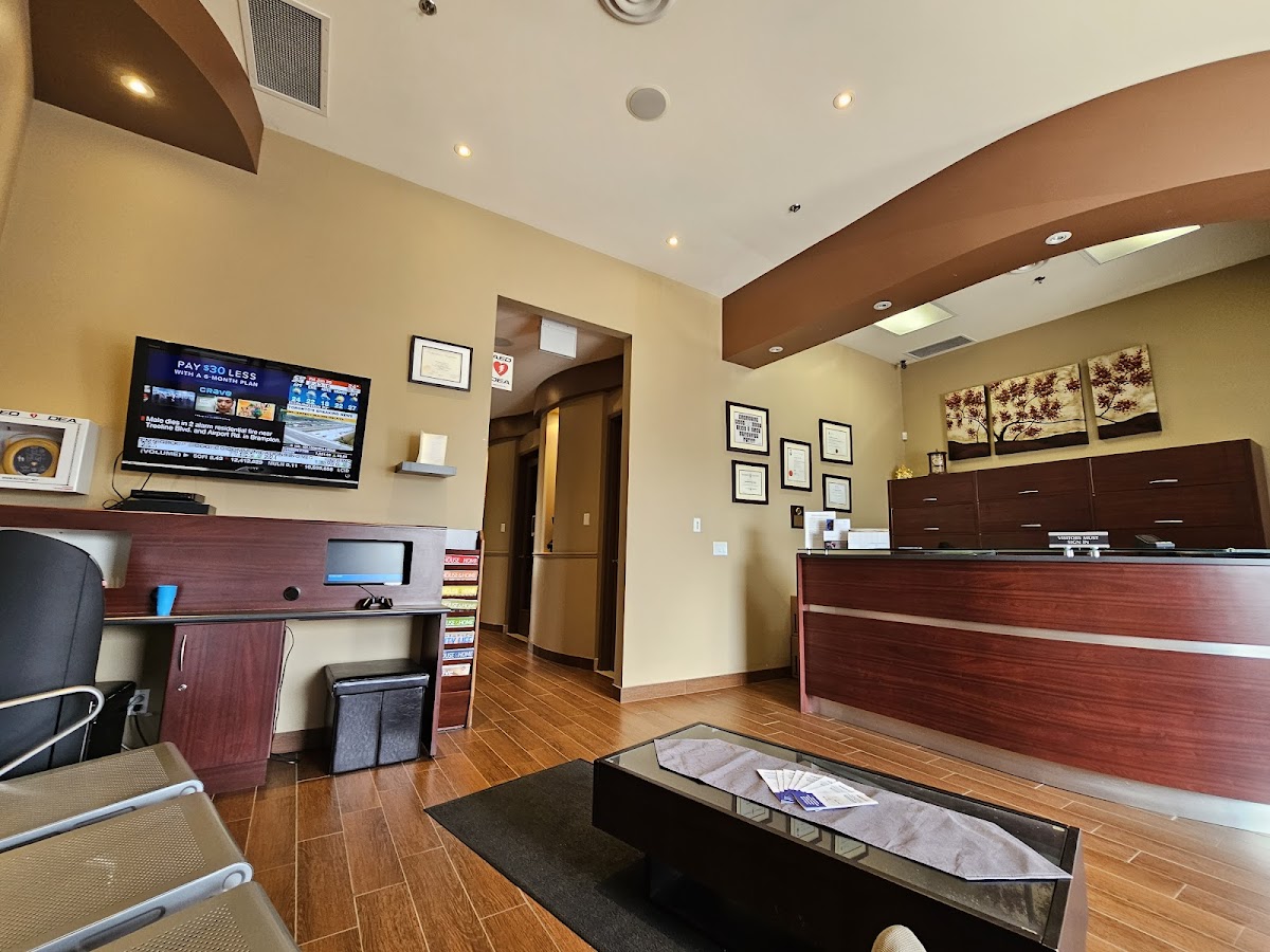 Aviva Dental dental clinic in Etobicoke - Photo 1