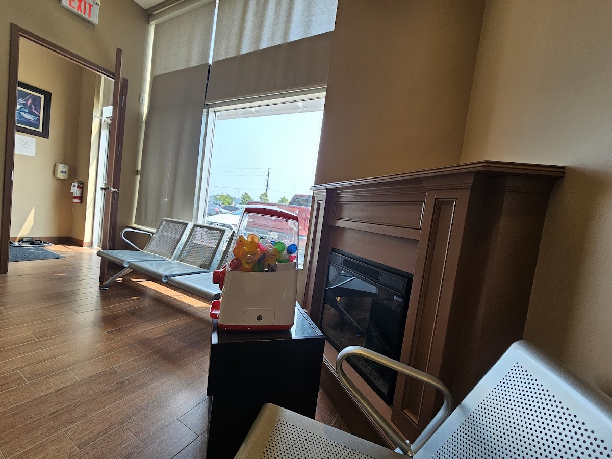 Aviva Dental dental clinic in Etobicoke - Photo 2
