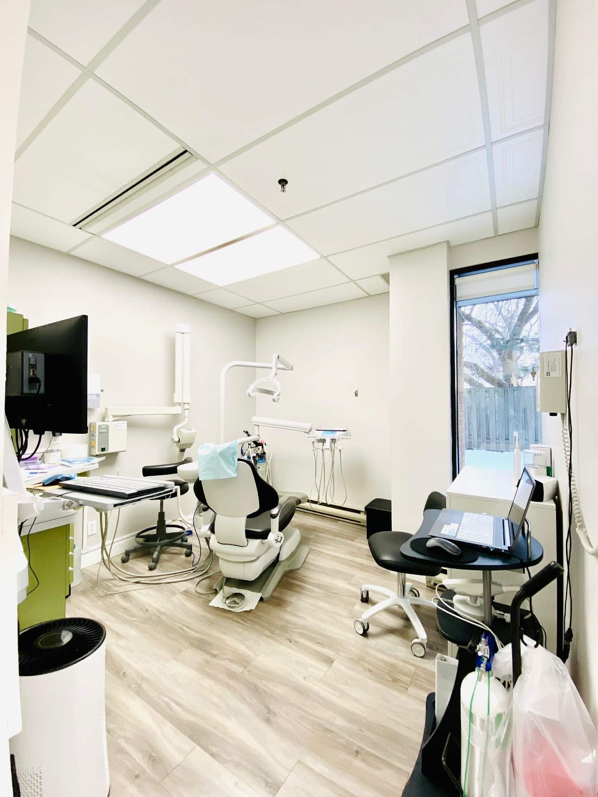 Casa Dental dental clinic in Mississauga - Photo 8