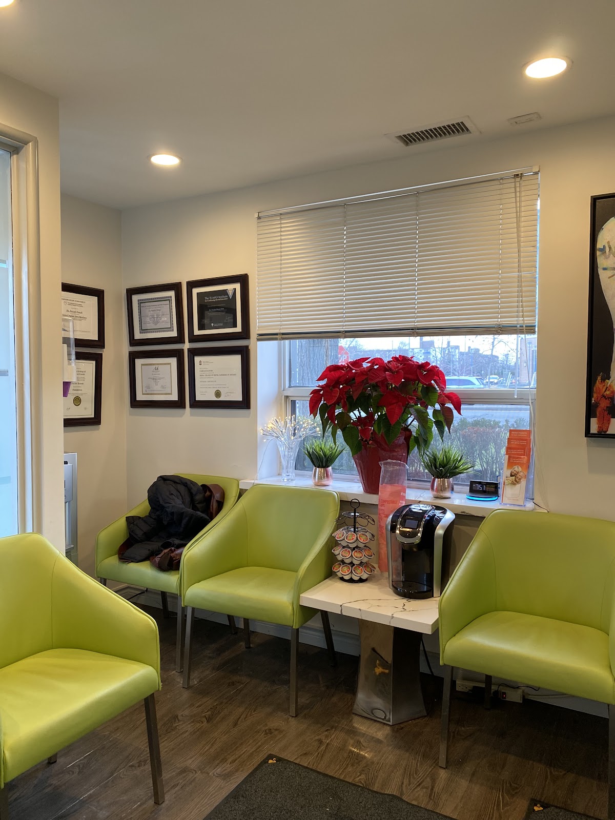 Smiles On Don Mills dental clinic in North York - Photo 3