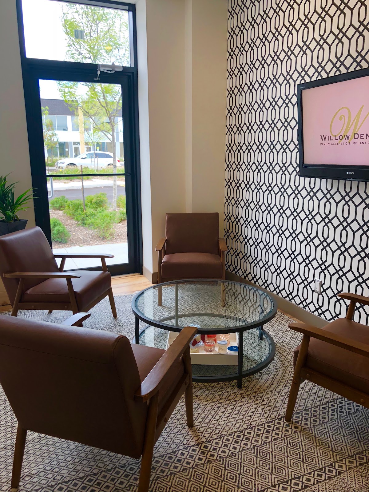 Willow Dental Associates dental clinic in Mississauga - Photo 8