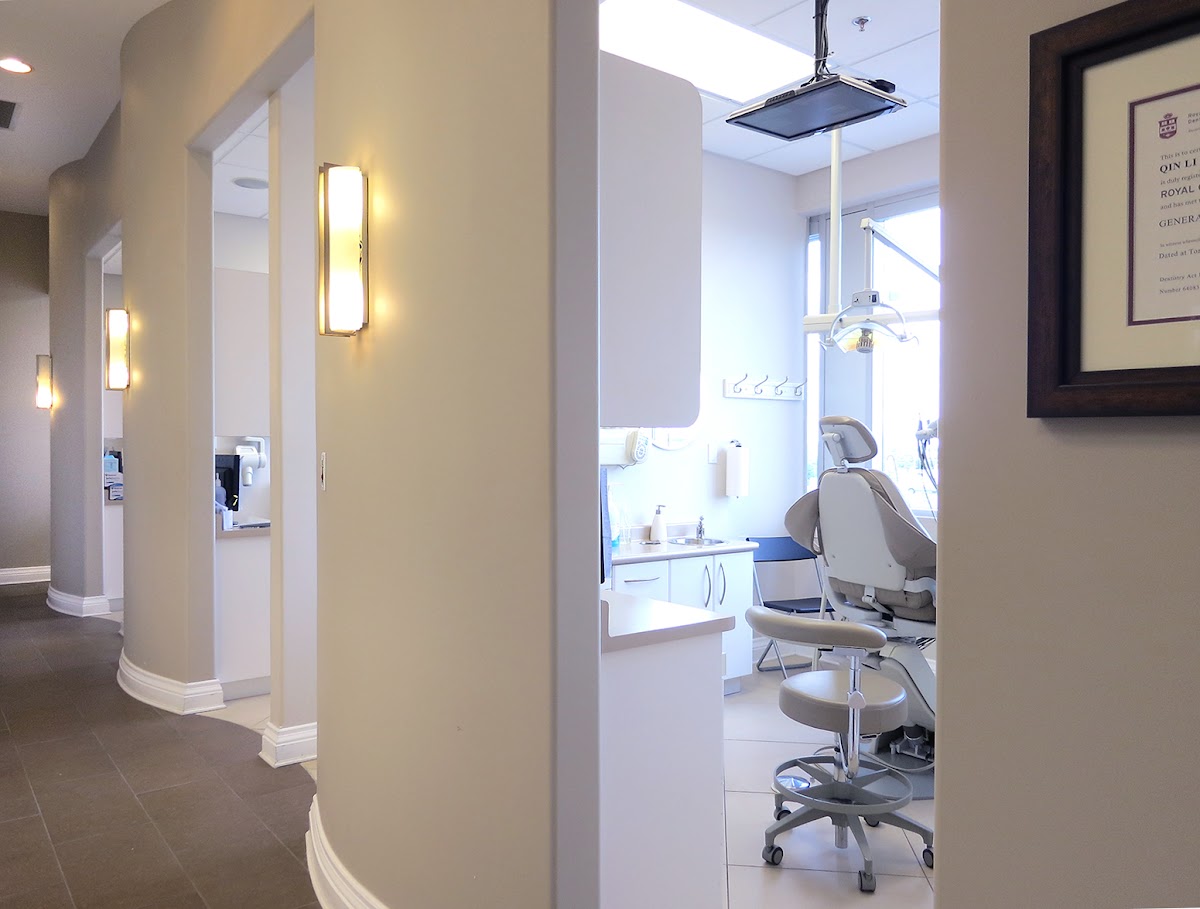 Bathurst Centre Dental Care dental clinic in Vaughan - Photo 2