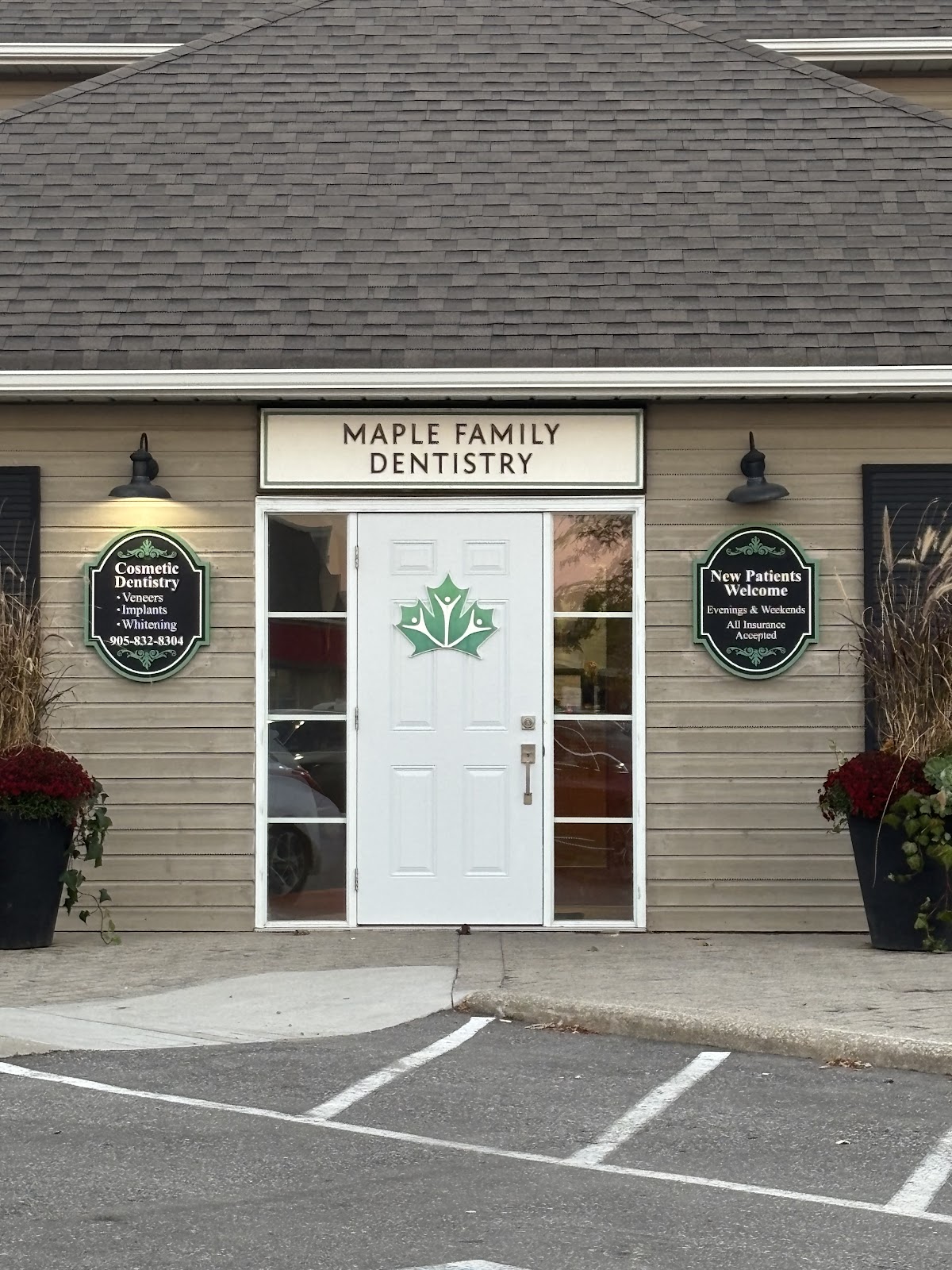 Maple Family Dentistry dental clinic in Vaughan - Photo 1