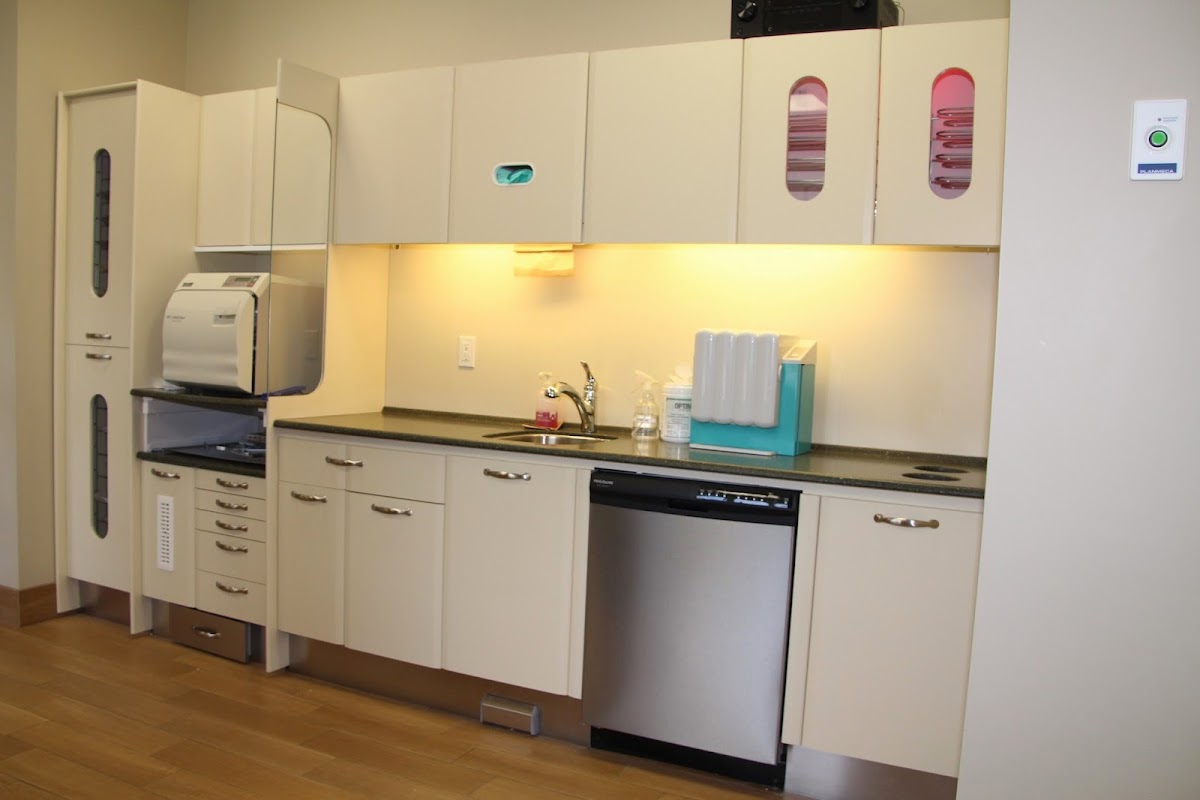 North Woodbridge Dental dental clinic in Vaughan - Photo 8