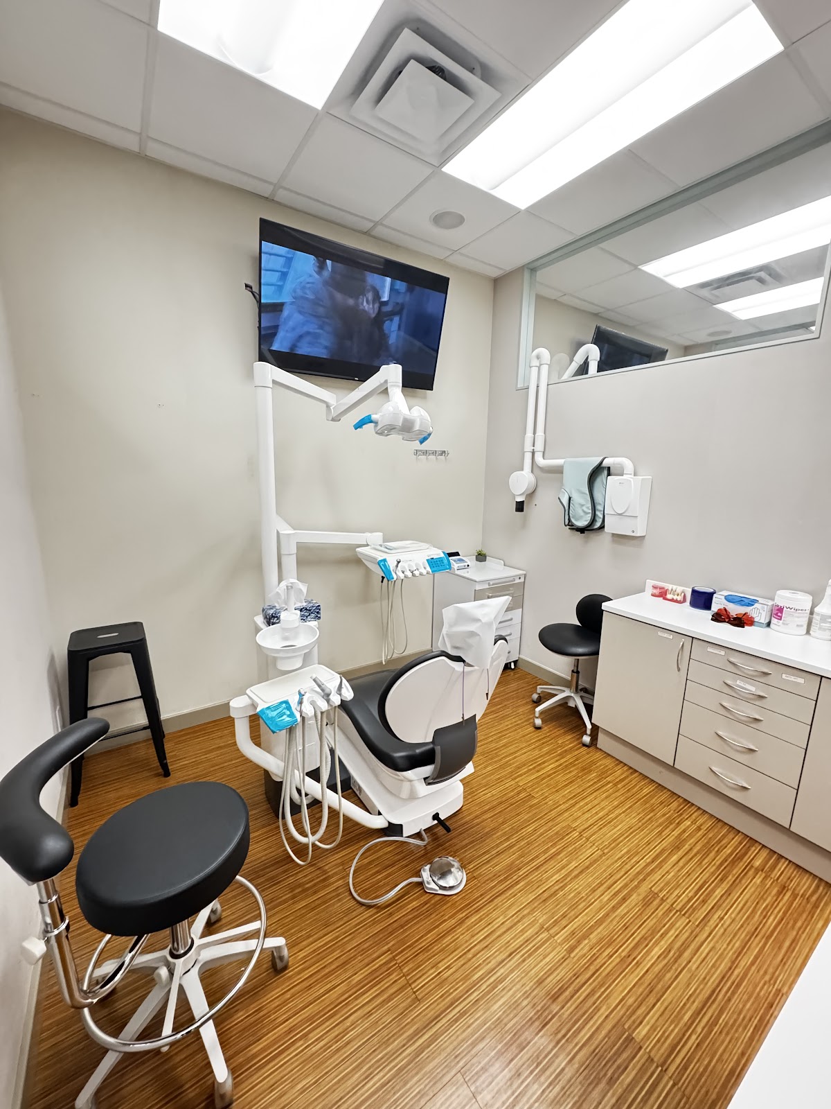 Vaughan Woodbridge Family Dentistry dental clinic in Vaughan - Photo 1