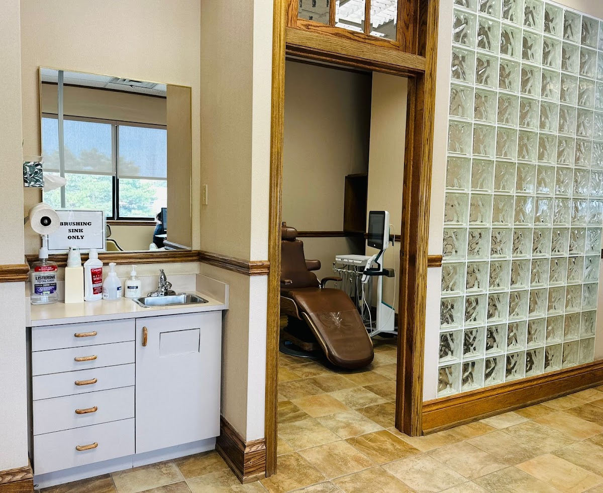 Davis Orthodontics- Woodbridge dental clinic in Vaughan - Photo 10