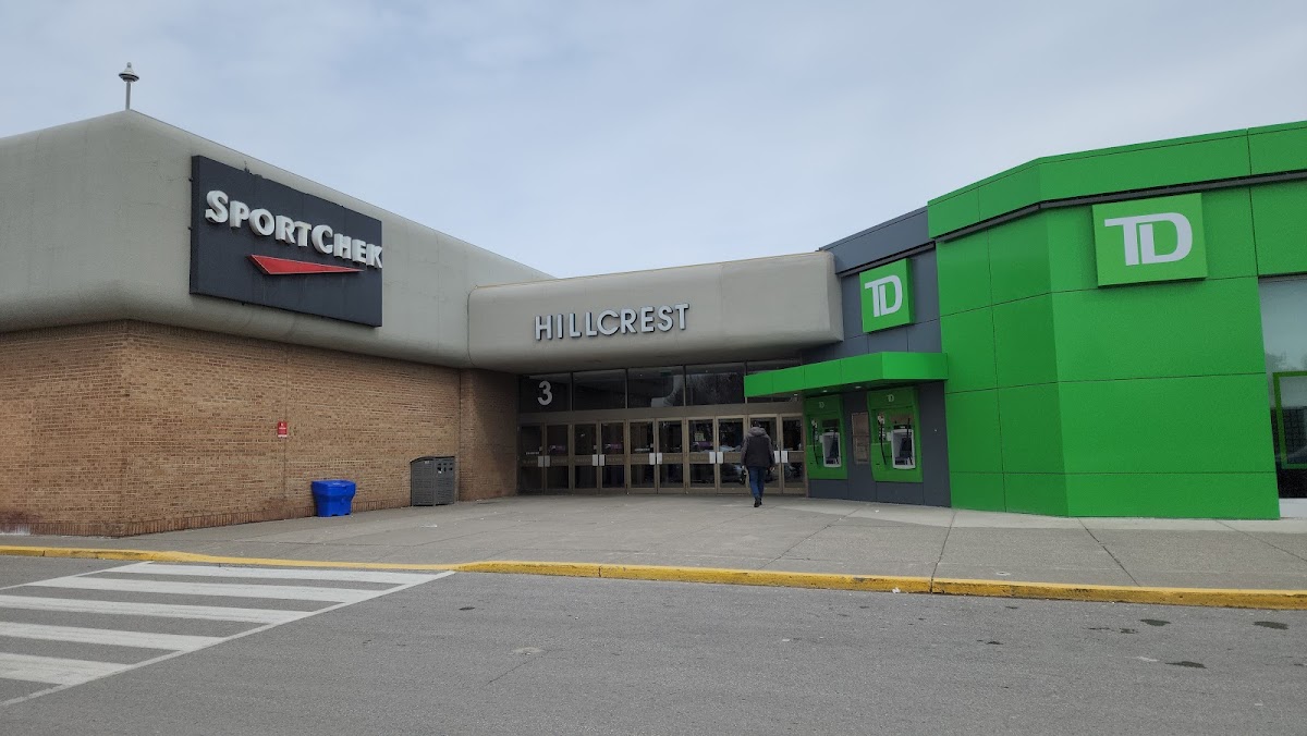 Hillcrest Dental dental clinic in Richmond Hill - Photo 8
