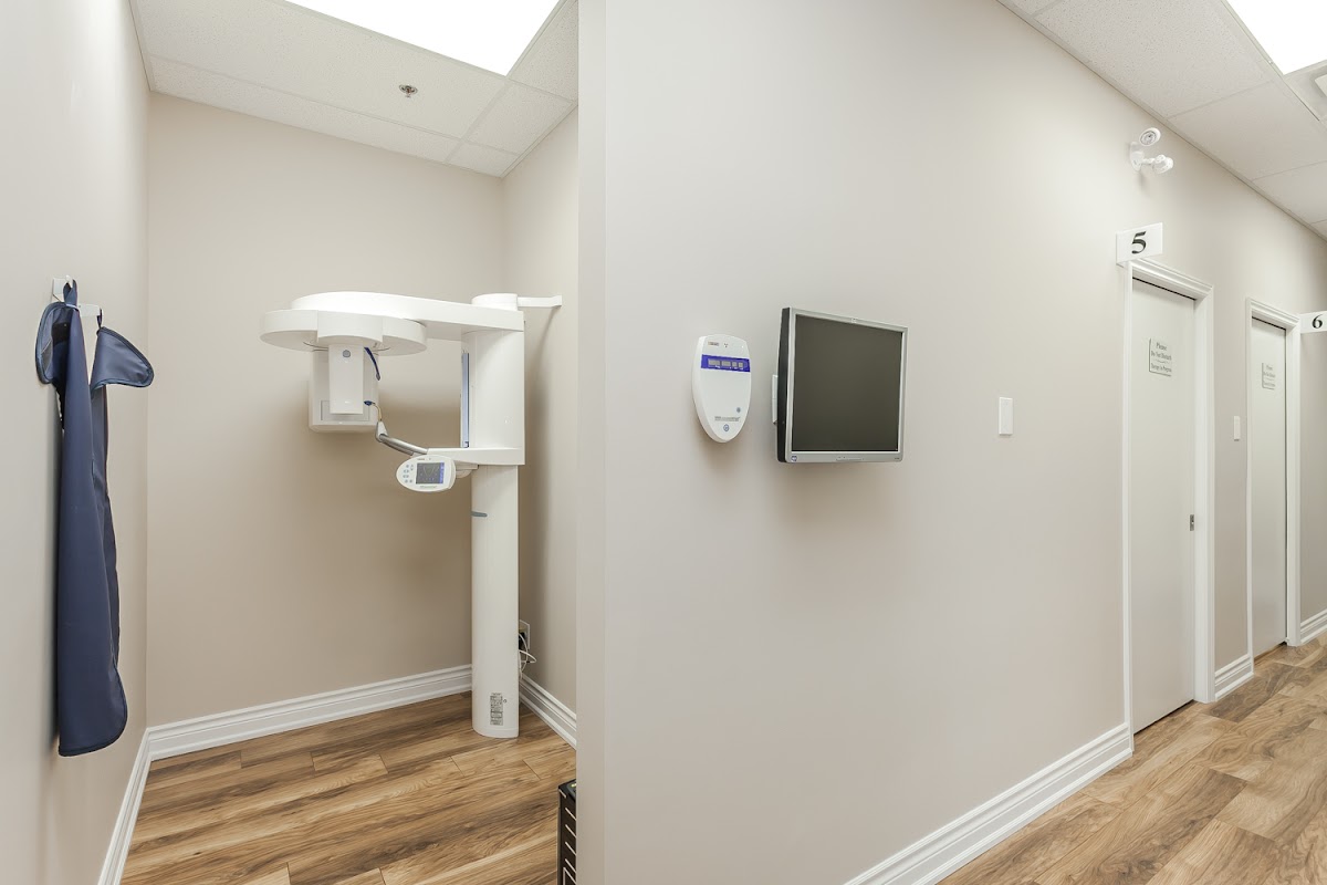 Yonge Weldrick Dental Centre dental clinic in Richmond Hill - Photo 5