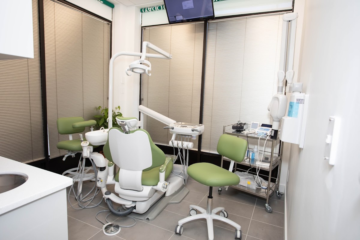 Eagle Family Dentistry dental clinic in Newmarket - Photo 5
