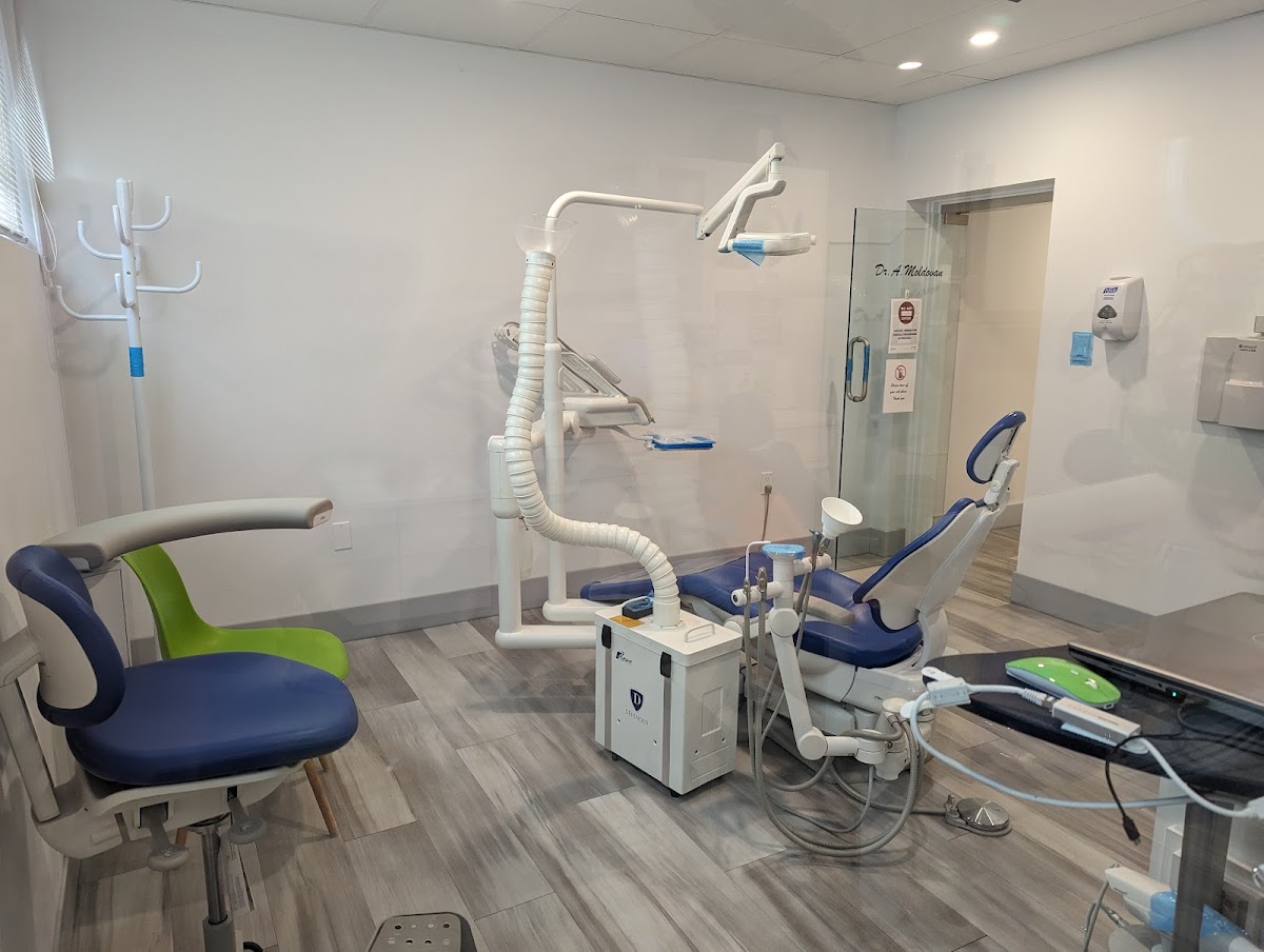 Rose Dental dental clinic in Lincoln - Photo 7