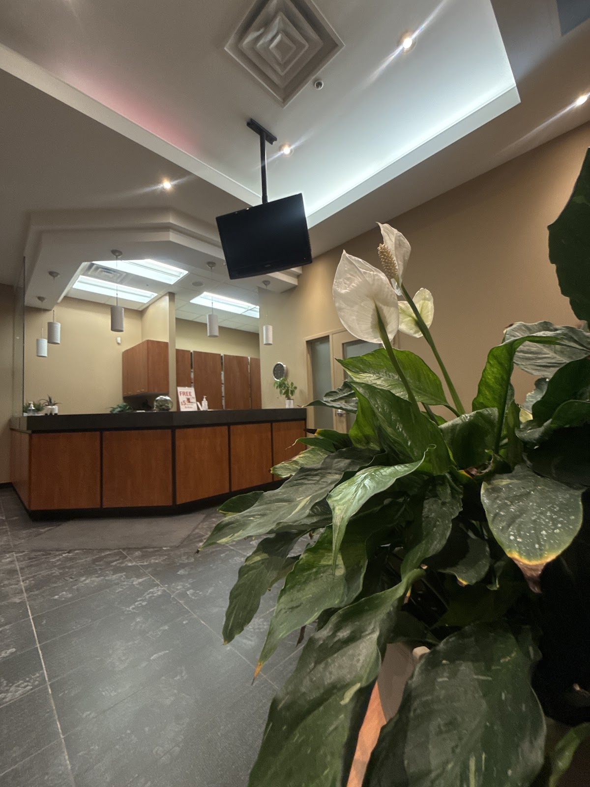 Centre Mall Dental Hamilton dental clinic in Hamilton - Photo 7