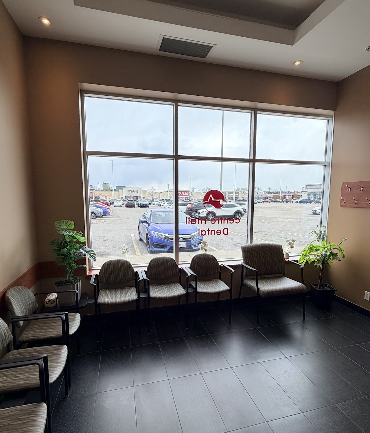 Centre Mall Dental Hamilton dental clinic in Hamilton - Photo 9