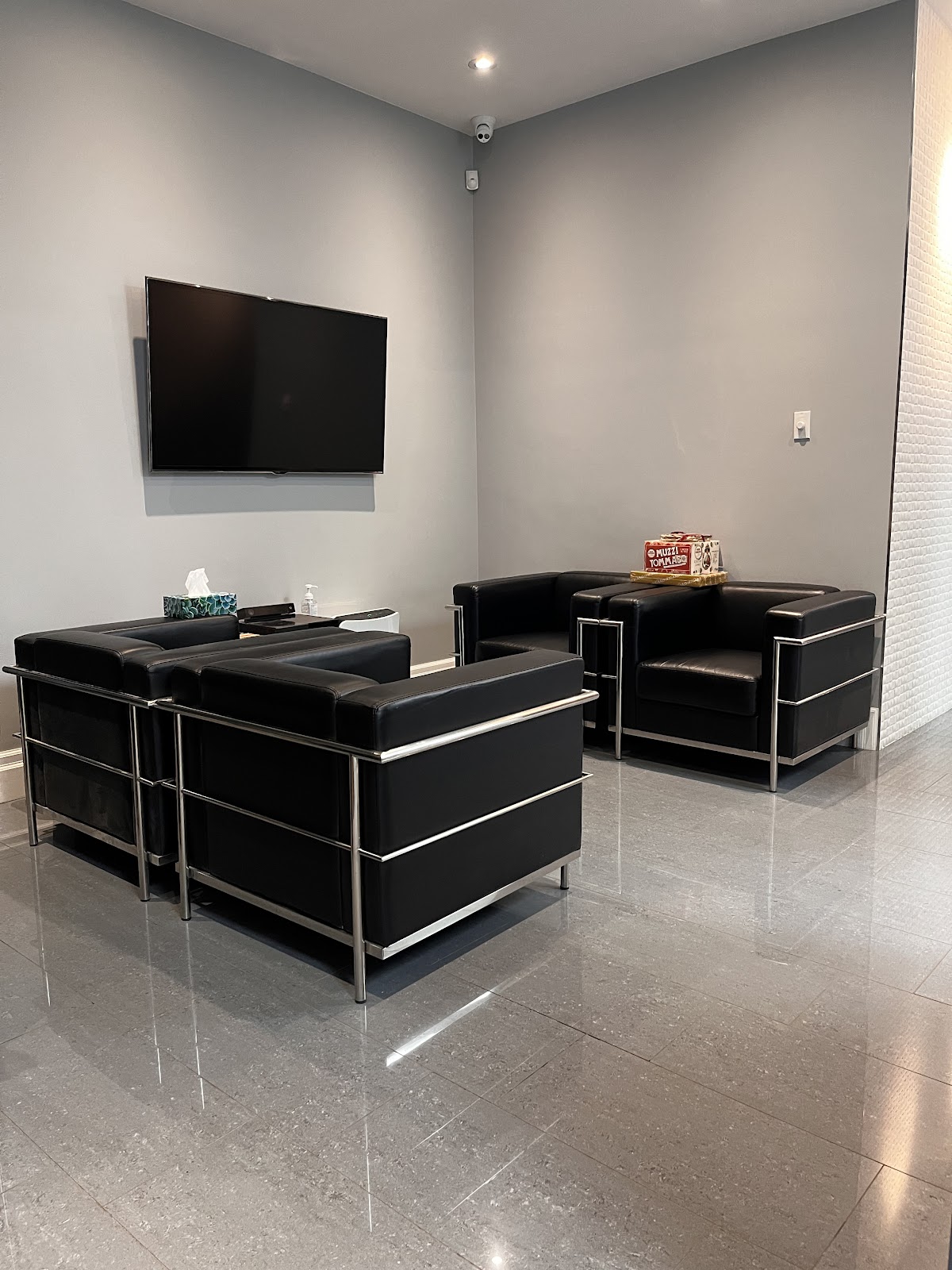 Dr. Kwong Lo Dental Office dental clinic in Hamilton - Photo 6