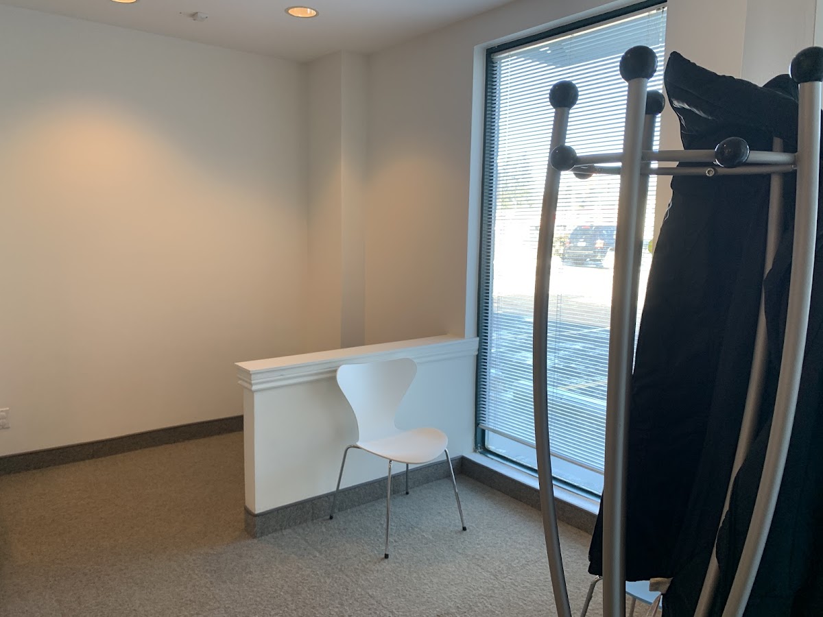 Jarecka Agnieszka Dr dental clinic in Hamilton - Photo 8