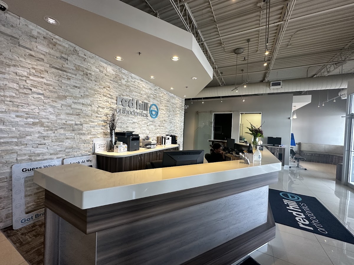 Red Hill Orthodontics - Queenston dental clinic in Hamilton - Photo 4