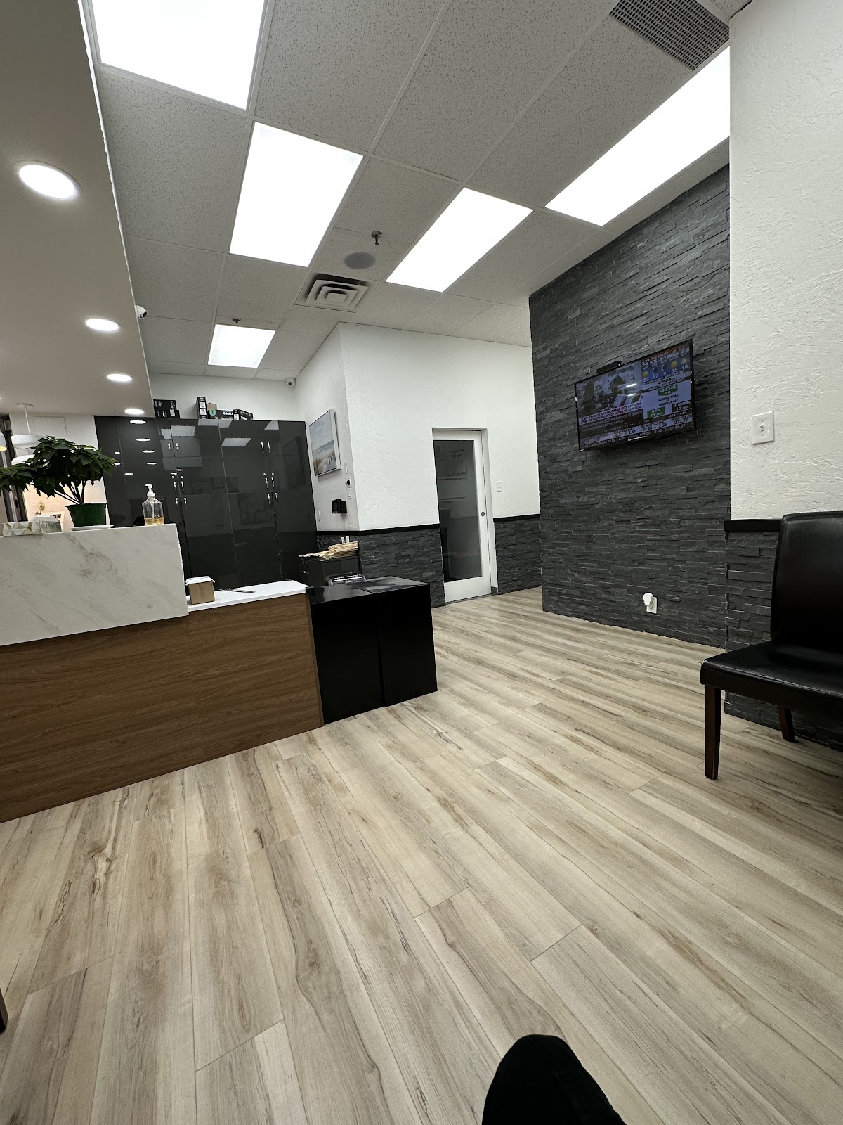 Woodside Square Dental dental clinic in Scarborough - Photo 4