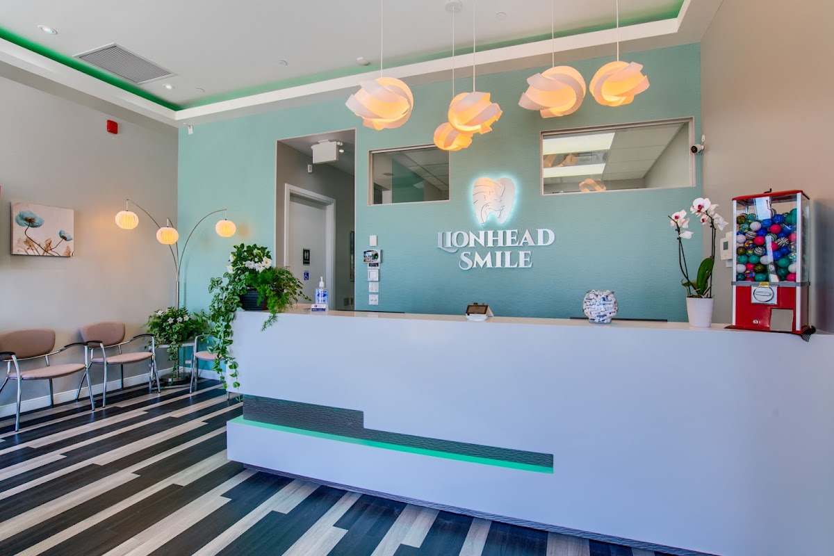 Lionhead Smile dental clinic in Brampton - Photo 1