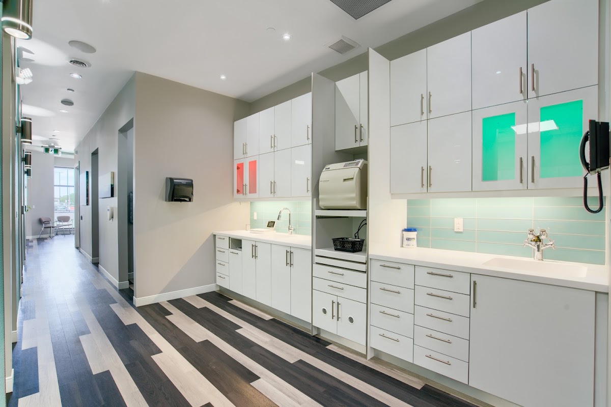 Lionhead Smile dental clinic in Brampton - Photo 3