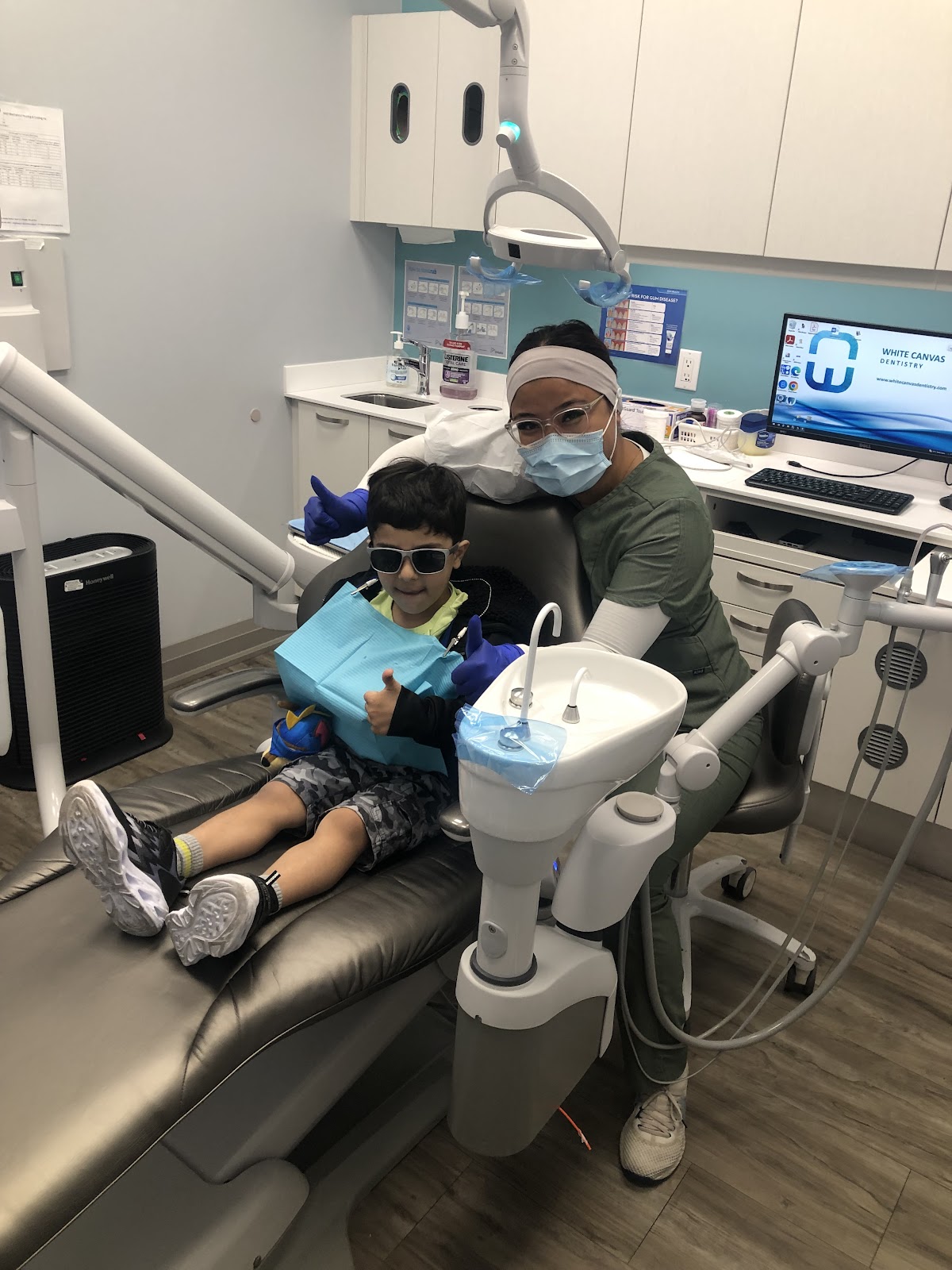 White Canvas Dentistry dental clinic in Milton - Photo 2