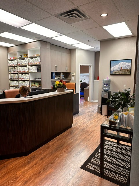 Markham Dental Solutions - Dr. Anet Biuss dental clinic in Markham - Photo 2
