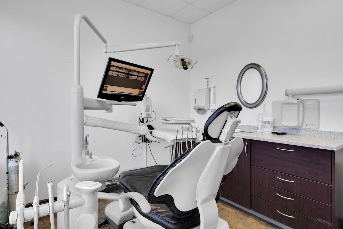Bartlett & Main Family Dental Centre - Grimsby dental clinic in Grimsby - Photo 2