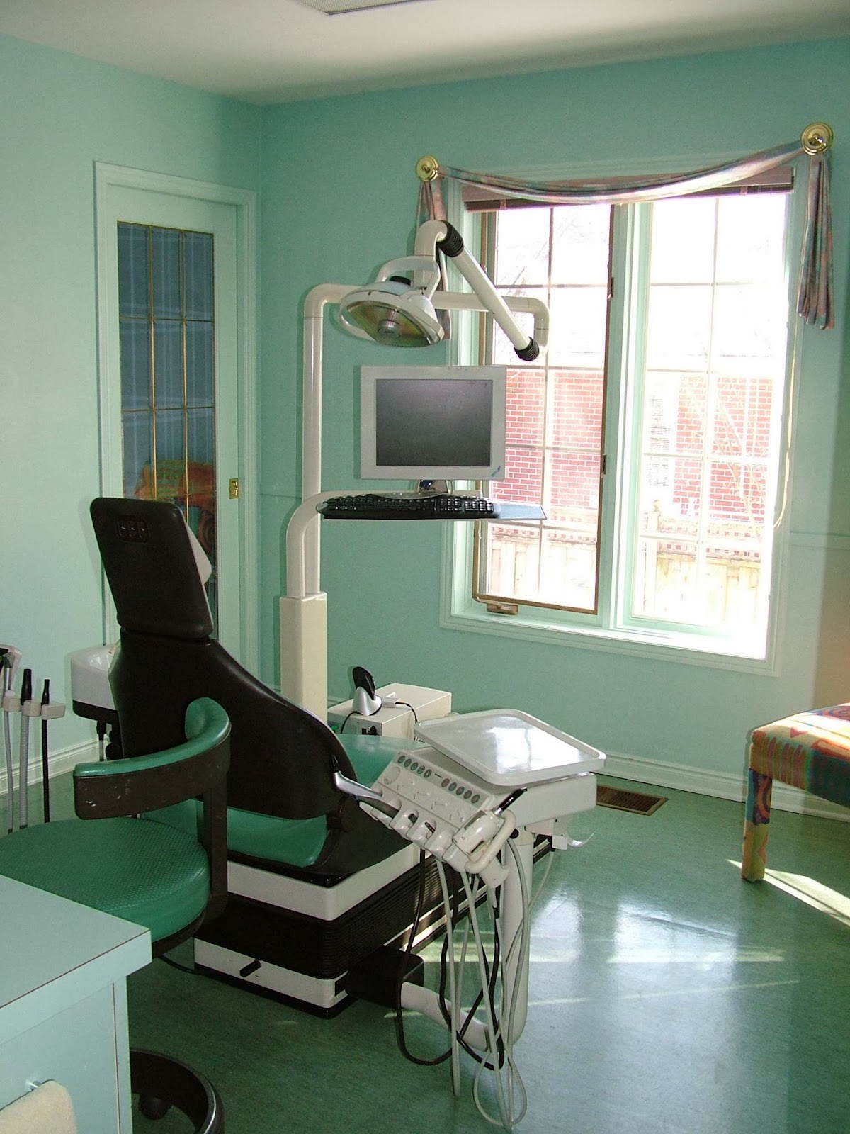 Contact | Grimsby Dental Care dental clinic in Grimsby - Photo 2