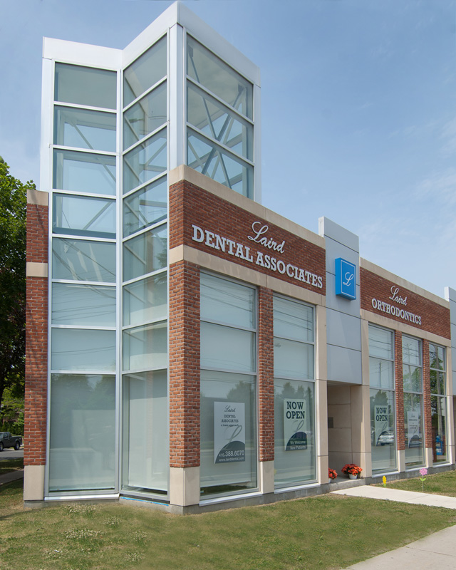 Laird Dental Associates dental clinic in East York - Photo 2