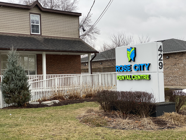 Rose City Dental Centre - Welland dental clinic in Welland - Photo 1