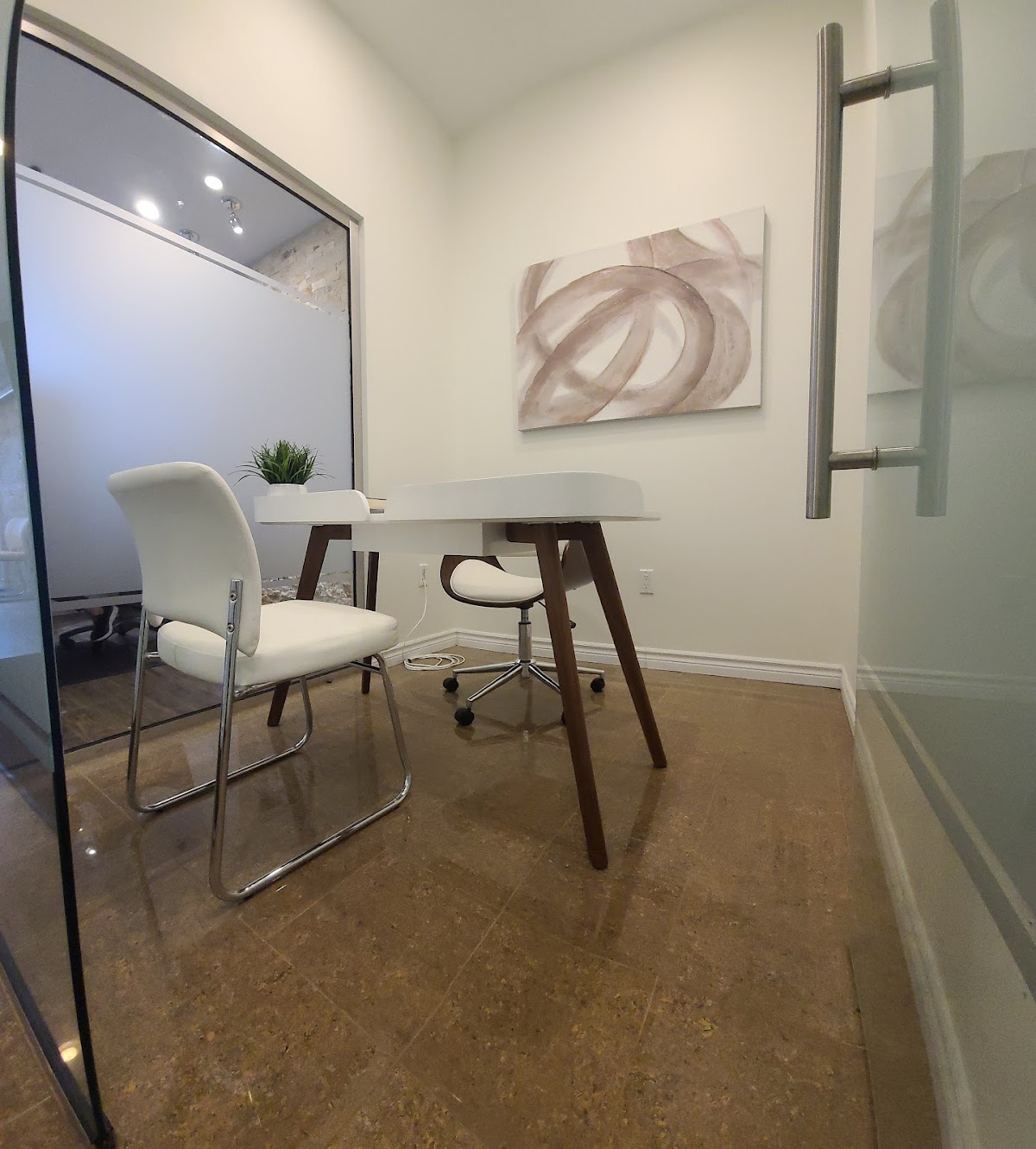 Dr. Hajir Farahmand - Oak Ridges North Dental Clinic dental clinic in Richmond Hill - Photo 3