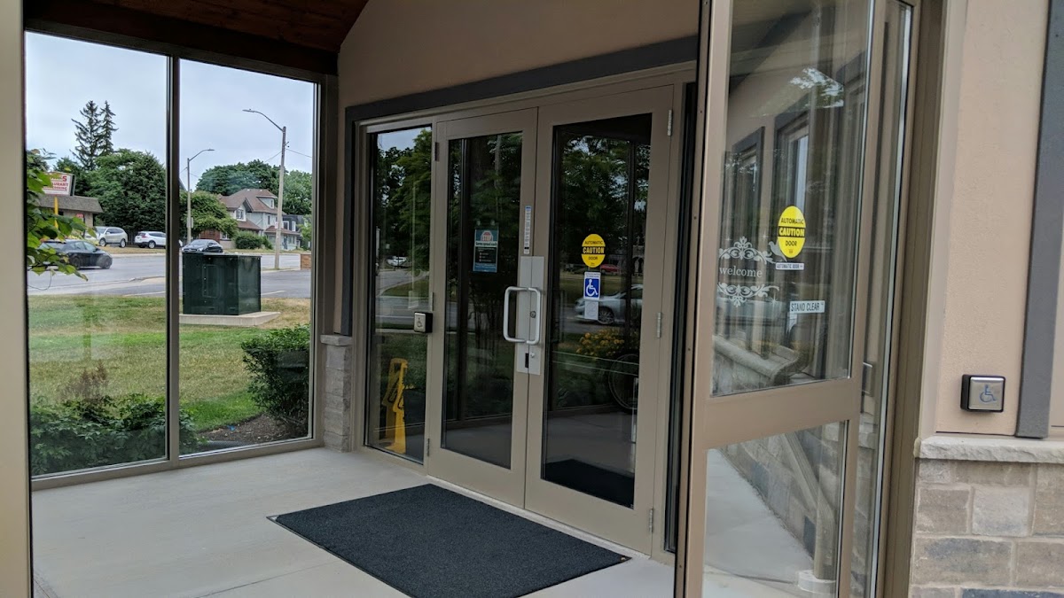 Montrose Dental dental clinic in Niagara Falls - Photo 8