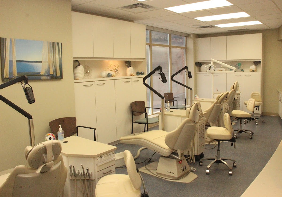 Smiles on Yonge Orthodontics and Pediatric Dentistry dental clinic in Richmond Hill - Photo 2