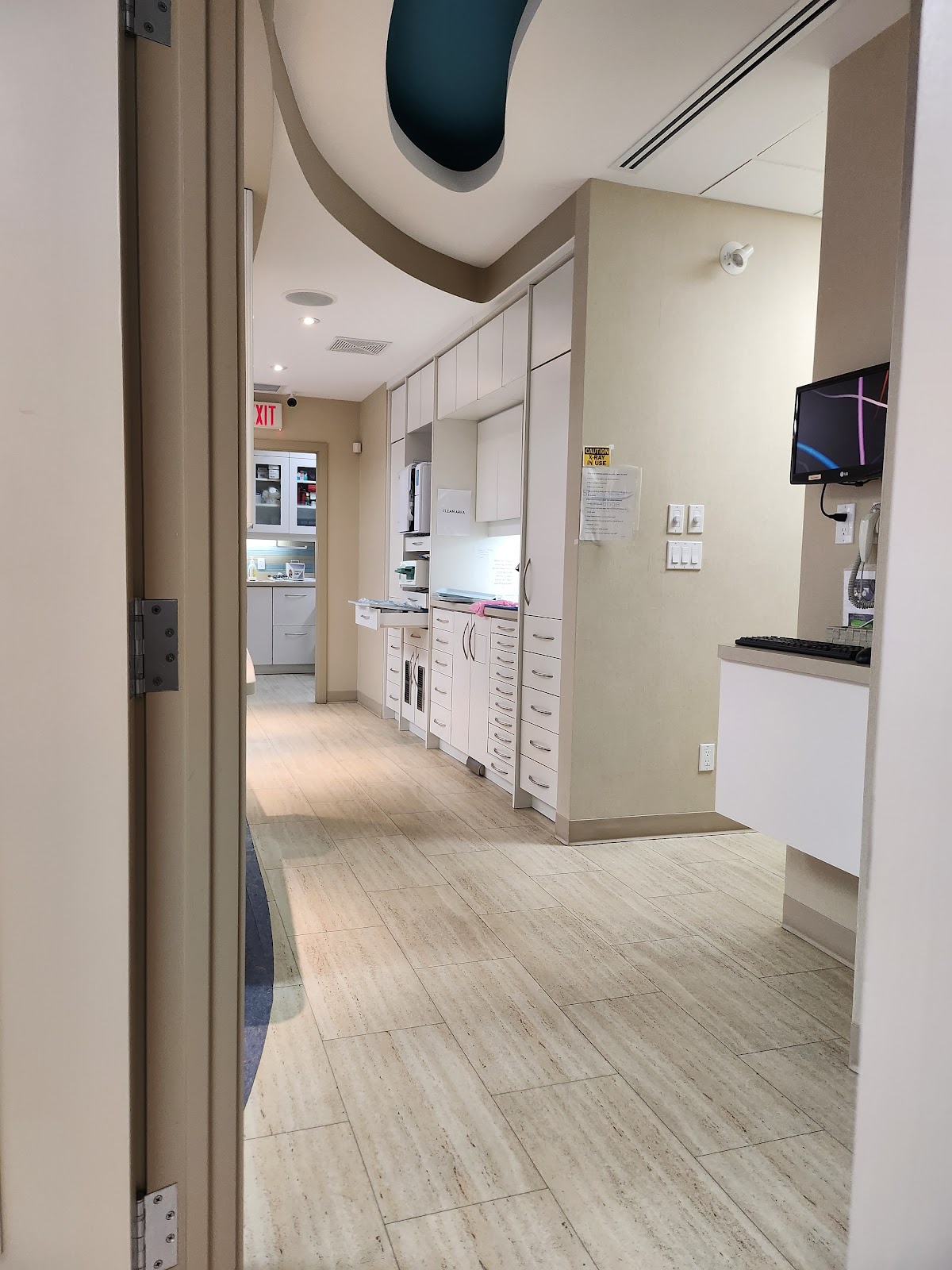 Smiles on Yonge Orthodontics and Pediatric Dentistry dental clinic in Richmond Hill - Photo 5