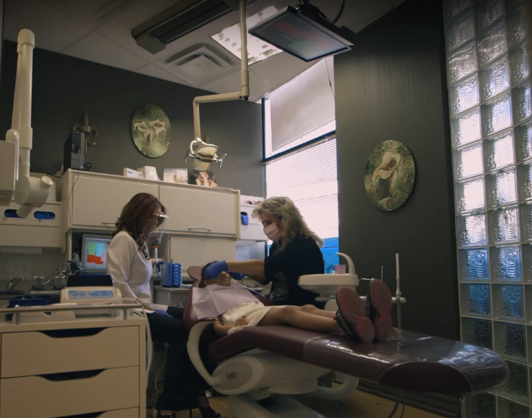 Centre Dental Office dental clinic in Richmond Hill - Photo 10