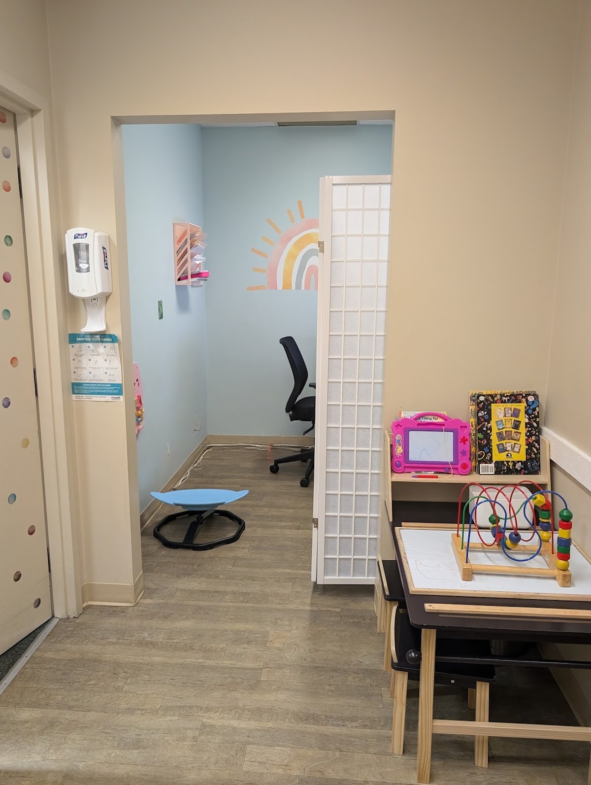 Dental Studio - Pediatrics dental clinic in Windsor - Photo 7