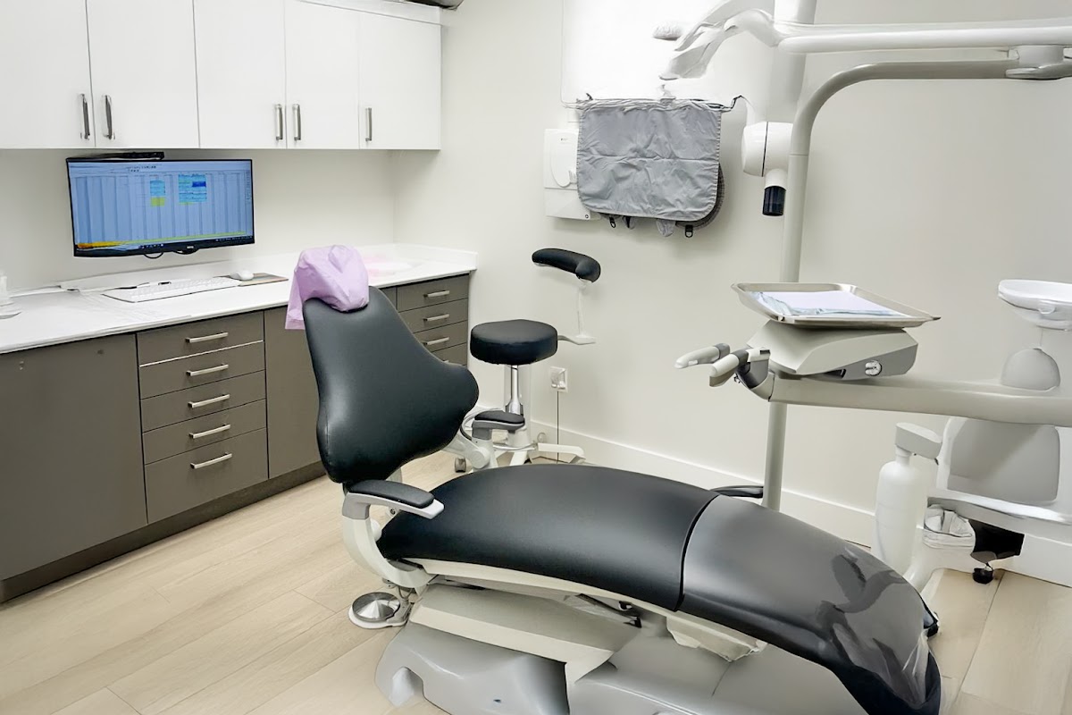 Amberlea Dental Centre dental clinic in Pickering - Photo 2
