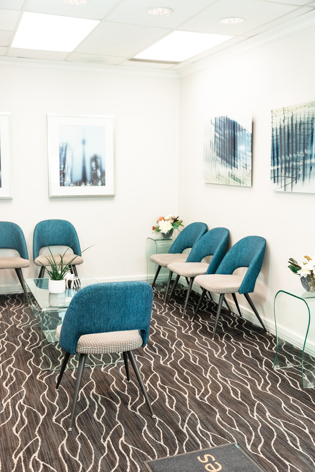 Bloor West Smiles dental clinic in York - Photo 7