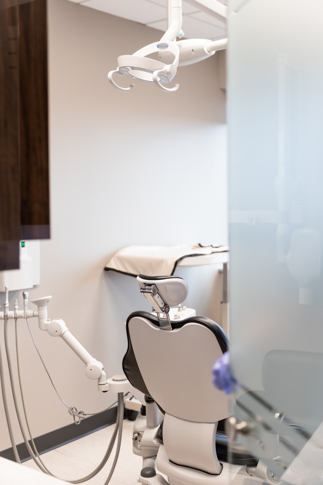 Bloor West Smiles dental clinic in York - Photo 8