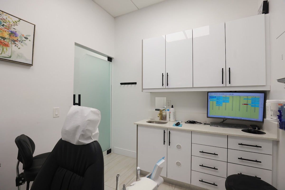 Ajax Aria Dentistry dental clinic in Ajax - Photo 7
