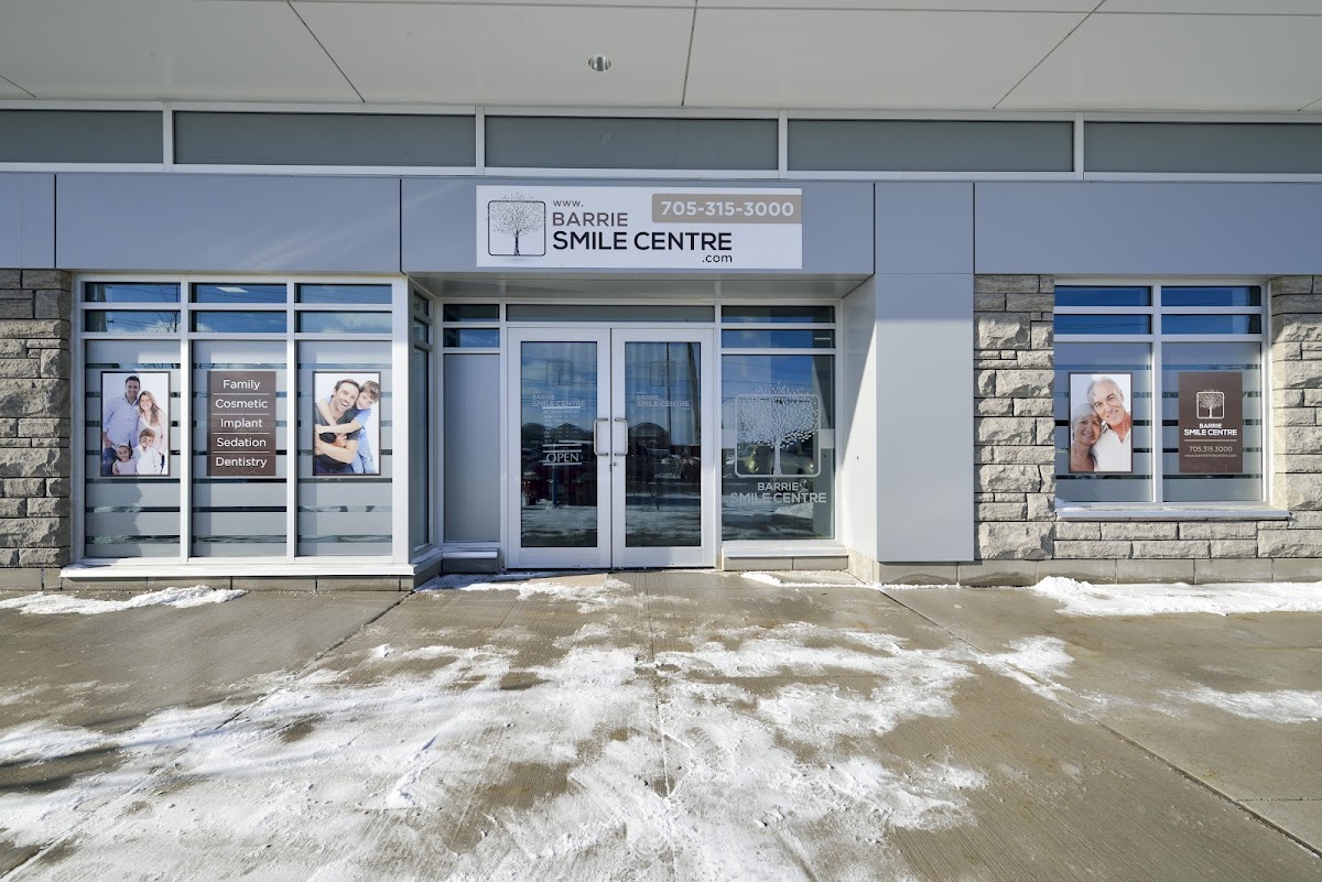 Barrie Smile Centre dental clinic in Barrie - Photo 3