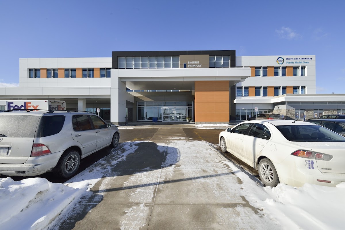 Barrie Smile Centre dental clinic in Barrie - Photo 4