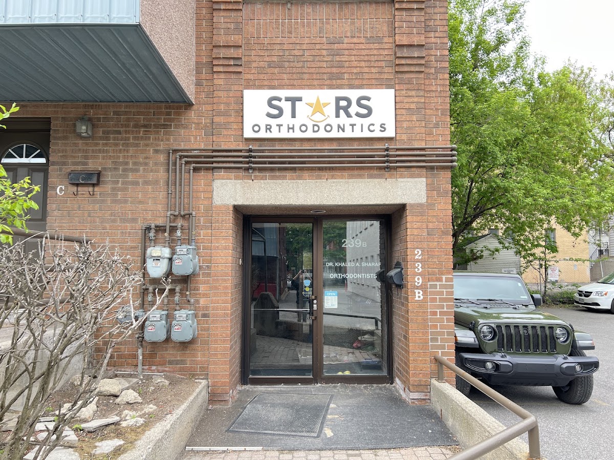 Stars Orthodontics dental clinic in Ottawa - Photo 1