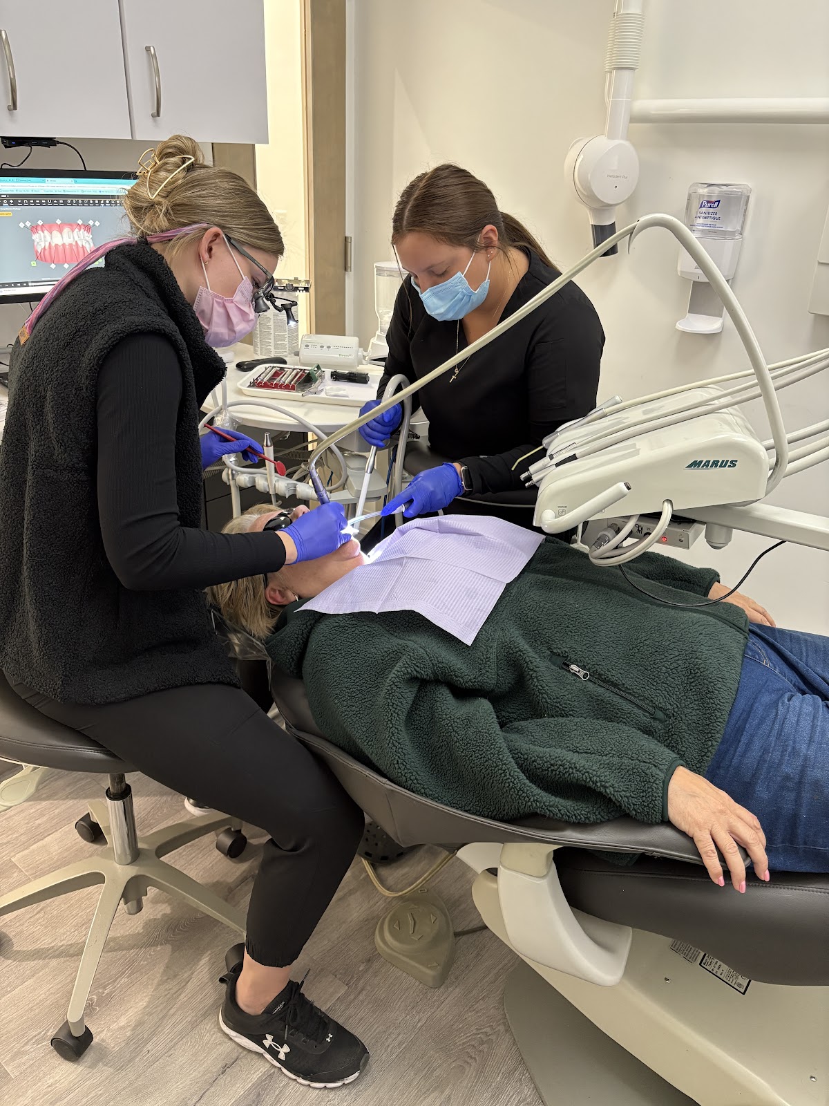 Discovery Dental dental clinic in Ajax - Photo 9
