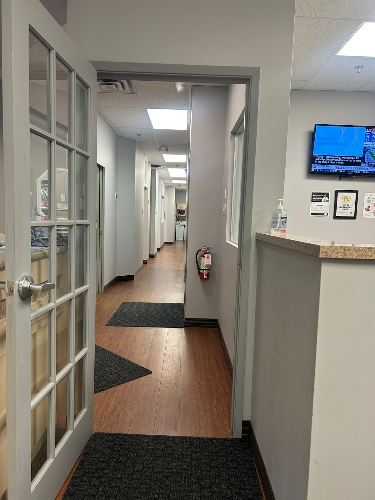 Whitby Mall Dental dental clinic in Whitby - Photo 3