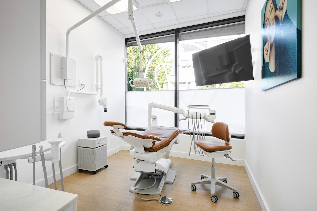 Viva Dental Victoria dental clinic in Victoria - Photo 2