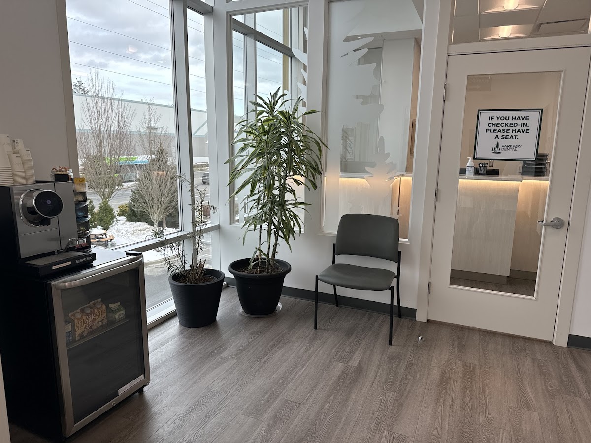 Parkway Dental dental clinic in Victoria - Photo 10