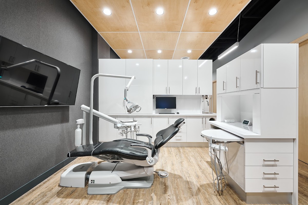 Smile Esthetics - Victoria Dentist dental clinic in Victoria - Photo 2