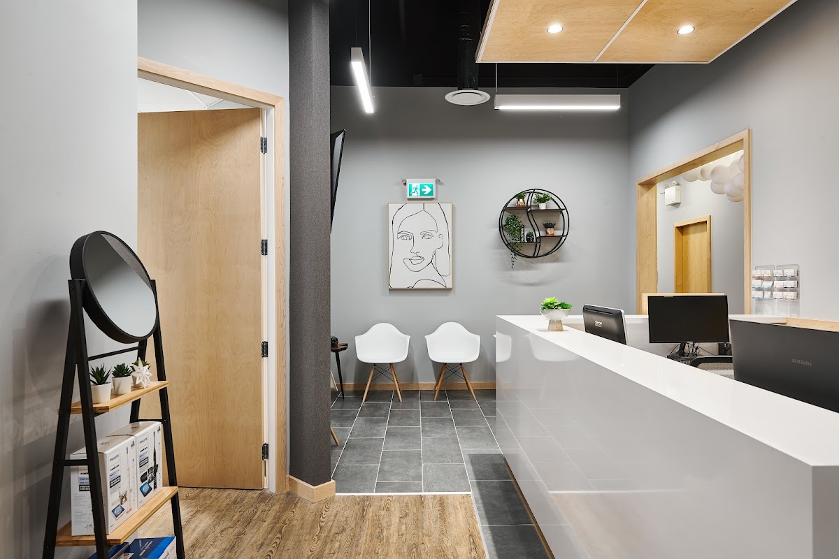 Smile Esthetics - Victoria Dentist dental clinic in Victoria - Photo 3
