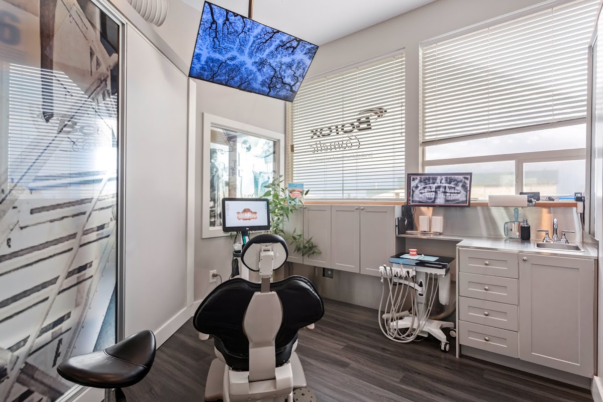 Runway Dental dental clinic in Sidney - Photo 3